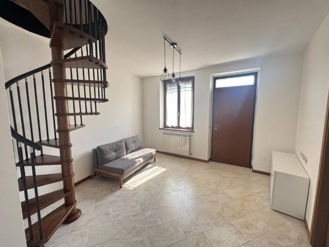 Appartamento in affitto a Rozzano MI