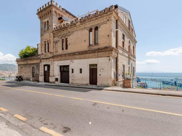 Appartamento in affitto a Salerno SA