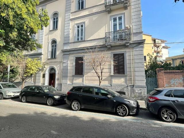 Appartamento in affitto a Salerno SA