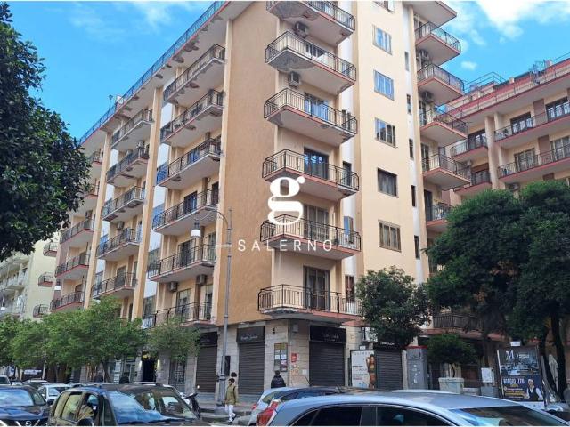 Appartamento in affitto a Salerno SA