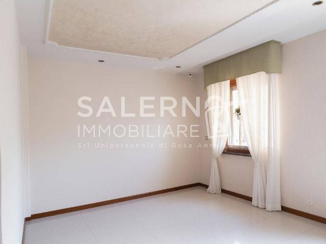 Appartamento in affitto a Salerno SA
