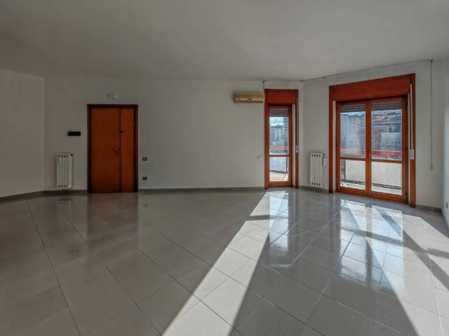 Appartamento in affitto a Salerno SA