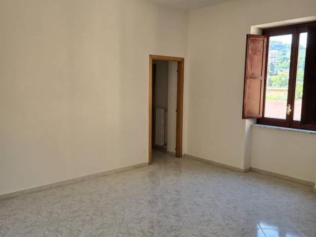 Appartamento in affitto a Salerno SA