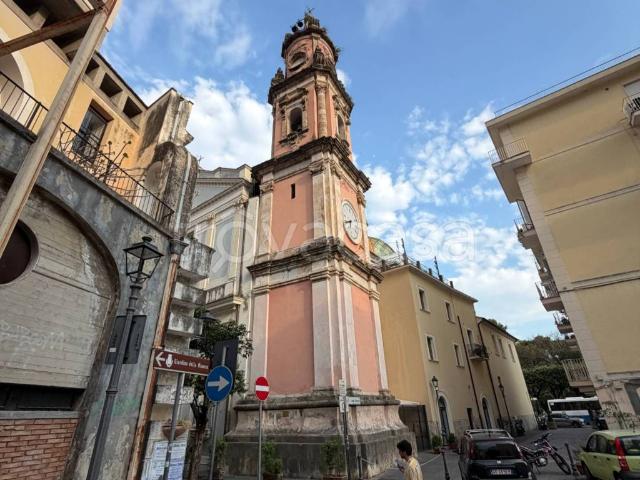 Appartamento in affitto a Salerno via Fusandola, non arredato/vuoto, vista mare, ristrutturato TrovaCasa