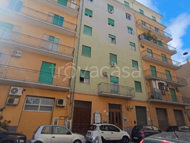 Appartamento in affitto a Salerno via Renato De Martino, arredato, centrale, luminoso TrovaCasa