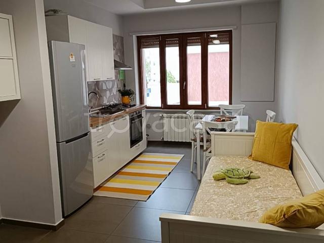 Appartamento in affitto a Salerno via Vincenzo Schiavo, arredato, cucina a vista TrovaCasa