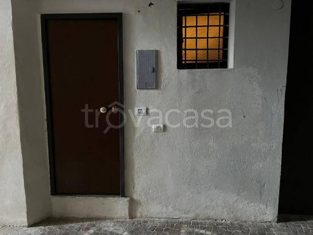 Appartamento in affitto a Salerno vicolo Giudaica, arredato, buono stato, centrale TrovaCasa