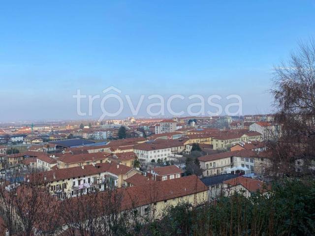 Appartamento in affitto a Saluzzo via Griselda, arredato, riscaldamento autonomo, vista panoramica TrovaCasa
