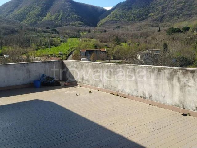 Appartamento in affitto a Salza Irpina via Francesco Manfra, 11, arredato, box, terrazzo TrovaCasa