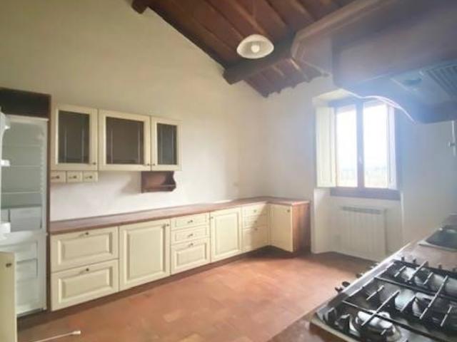 Appartamento in affitto a San Casciano in Val di Pesa via Grevigiana, arredato, cantina, ingresso indipendente TrovaCasa