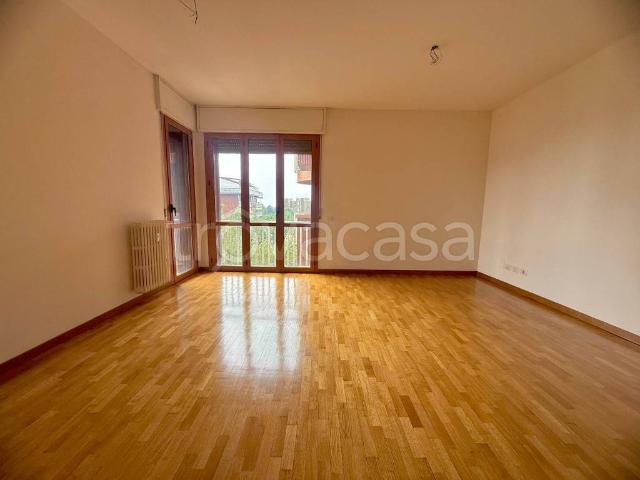 Appartamento in affitto a San Donato Milanese via John Fitzgerald Kennedy, giardino, zona residenziale, luminoso TrovaCasa