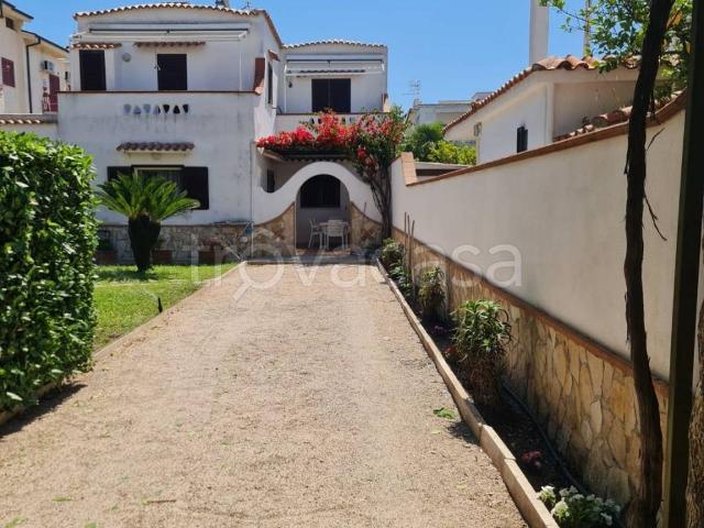 Appartamento in affitto a San Felice Circeo piazzale Alcide De Gasperi, arredato, giardino privato, posto auto TrovaCasa
