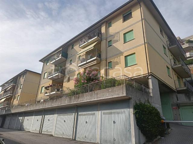 Appartamento in affitto a San Fermo della Battaglia, giardino privato, box, parzialmente arredato TrovaCasa