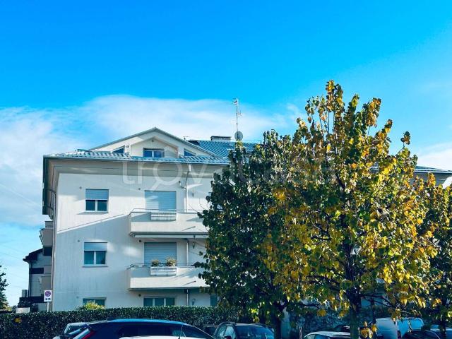 Appartamento in affitto a San Fermo della Battaglia via Luigi Rigamonti, arredato, giardino privato, box TrovaCasa