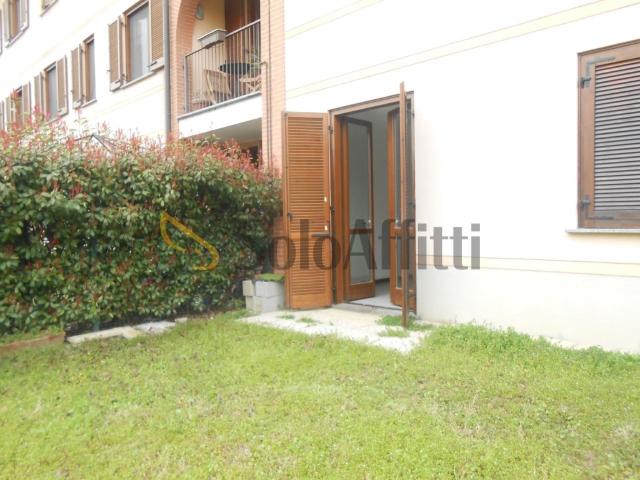 Appartamento in affitto a San Martino Siccomario via Madonna, non arredato/vuoto, giardino privato, terrazzo TrovaCasa