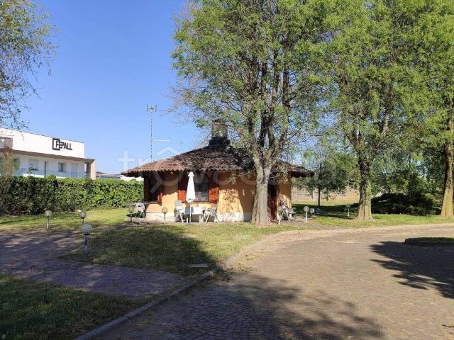 Appartamento in affitto a San Pietro Mosezzo via Giosuè Carducci, 6, non arredato/vuoto, caminetto, cucina a vista TrovaCasa