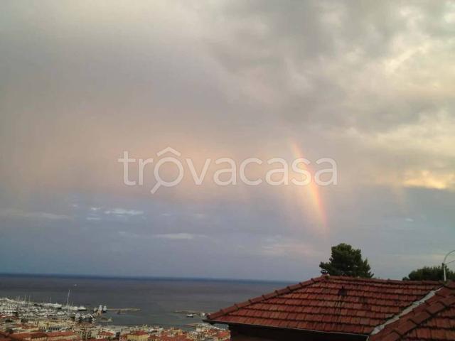 Appartamento in affitto a Sanremo, Borgo