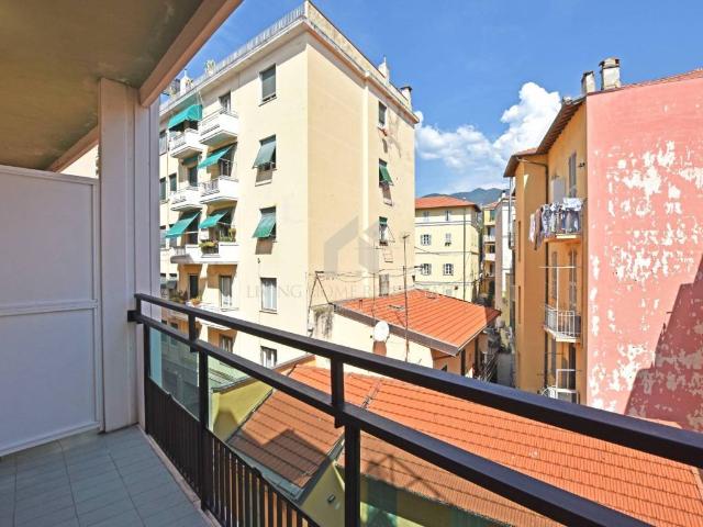 Appartamento in affitto a Sanremo IM