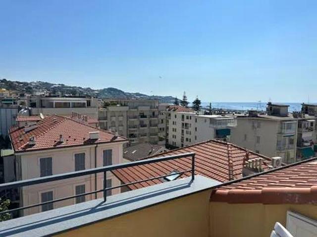 Appartamento in affitto a Sanremo IM