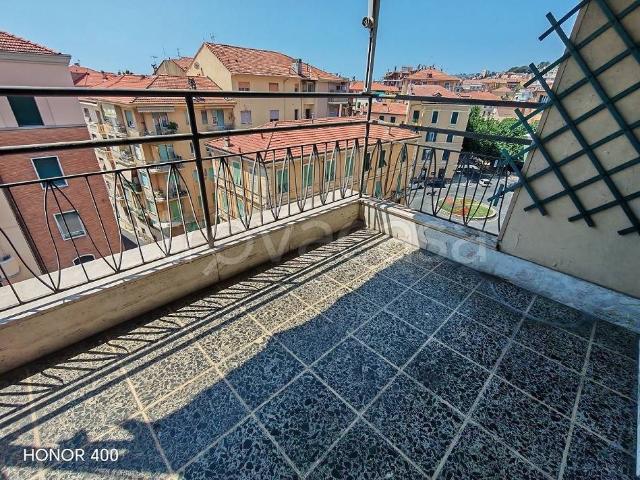 Appartamento in affitto a Sanremo, terrazzo, riscaldamento autonomo, parzialmente ristrutturato TrovaCasa