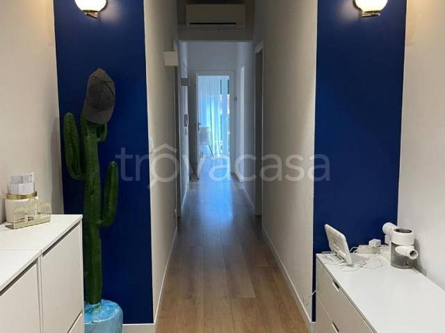 Appartamento in affitto a Santa Margherita Ligure via Dogali, 37, arredato, riscaldamento autonomo, ascensore TrovaCasa