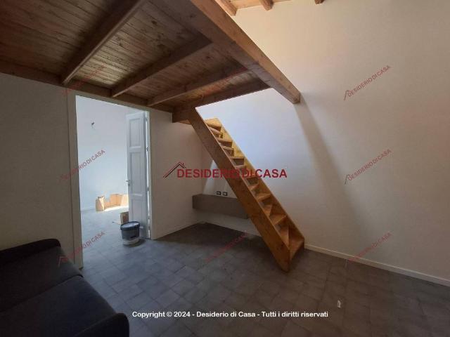 Appartamento in affitto a Santa Flavia via Busalacchi, arredato, doppia esposizione, infissi in legno TrovaCasa
