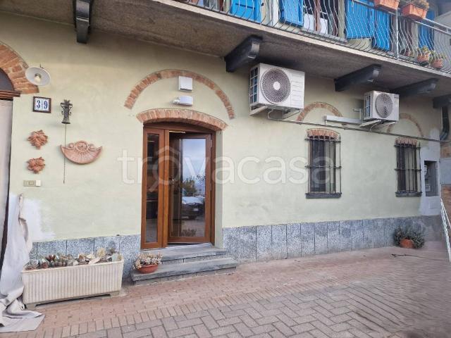 Appartamento in affitto a Santa Vittoria d'Alba piazza Bertero, arredato, ristrutturato TrovaCasa