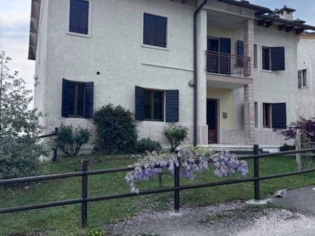 Appartamento in affitto a Sant'Anna d'Alfaedo VR