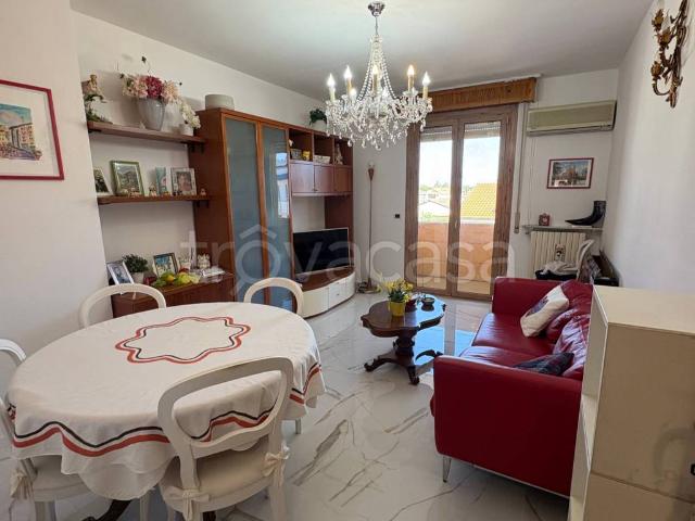 Appartamento in affitto a Santarcangelo di Romagna via Emilio Alessandrini, arredato, terrazzo, ultimo piano TrovaCasa