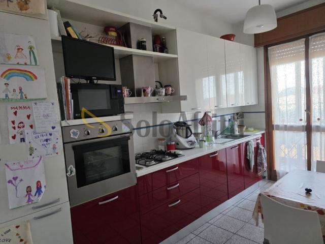 Appartamento in affitto a Santarcangelo di Romagna viale Giuseppe Mazzini, posto auto, box, parzialmente arredato TrovaCasa