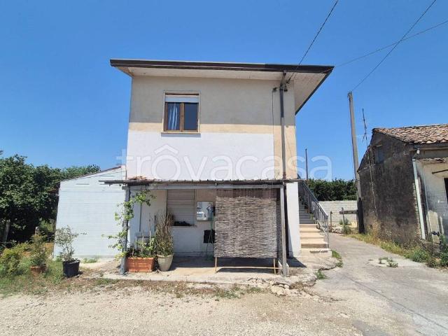 Appartamento in affitto a Santo Stefano del Sole via Provinciale, giardino privato, parzialmente arredato TrovaCasa