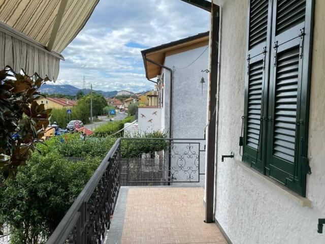 Appartamento in affitto a Santo Stefano di Magra via Brigate Alpine, arredato, posto auto, balcone TrovaCasa