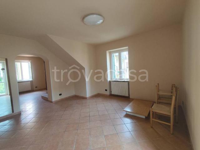 Appartamento in affitto a Sarnico via crodarolo, non arredato/vuoto, terrazzo, libero subito TrovaCasa