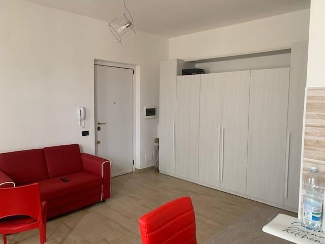Appartamento in affitto a Saronno, Centro