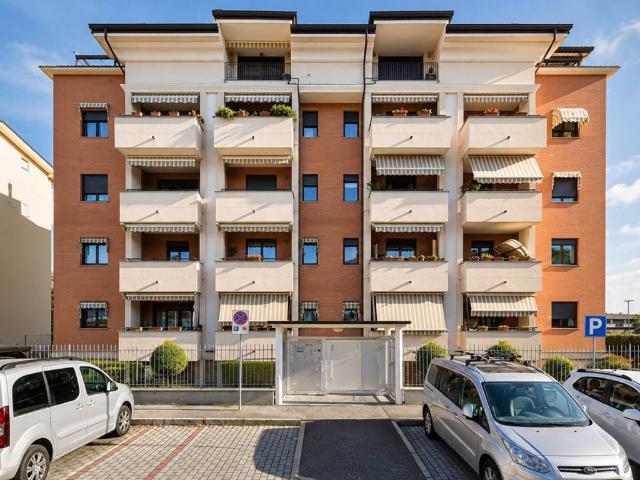 Appartamento in affitto a Saronno VA