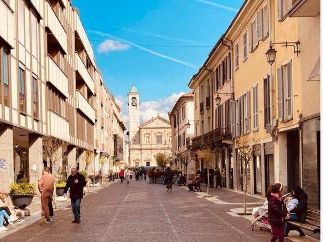 Appartamento in affitto a Saronno VA
