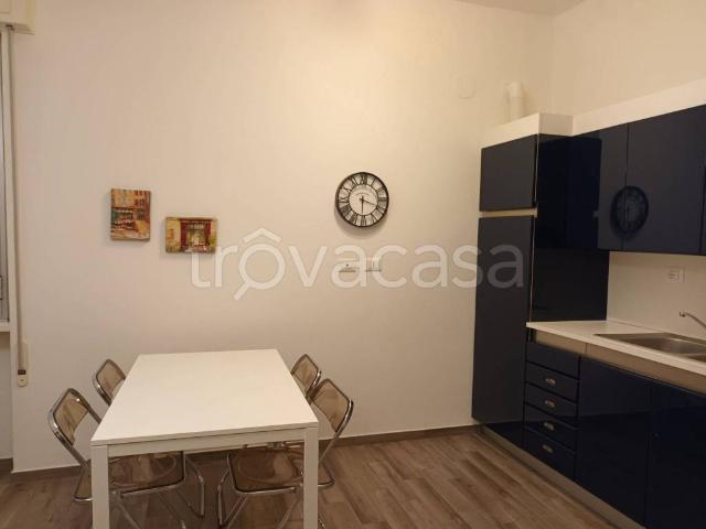 Appartamento in affitto a Saronno via 25 Aprile, arredato, ristrutturato, vicinanze negozi TrovaCasa