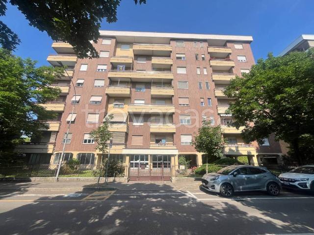 Appartamento in affitto a Saronno viale Prealpi, 26, arredato, giardino, cantina TrovaCasa