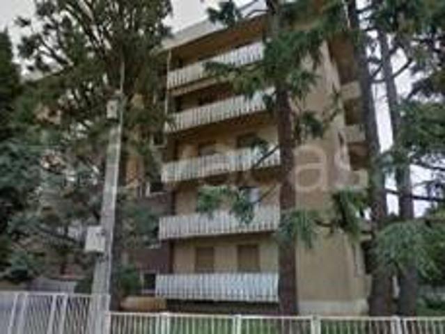 Appartamento in affitto a Saronno viale Prealpi, 2, non arredato/vuoto, giardino, box TrovaCasa