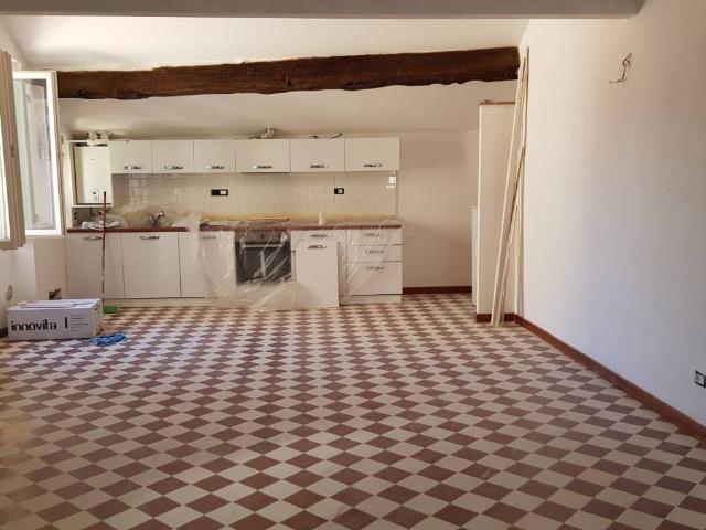 Appartamento in affitto a Sarzana SP