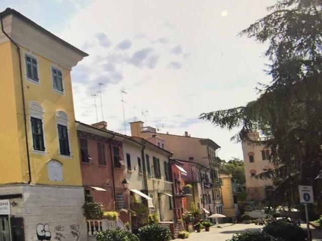 Appartamento in affitto a Sarzana SP
