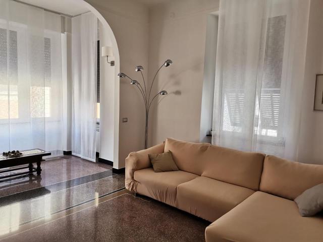 Appartamento in affitto a Savona