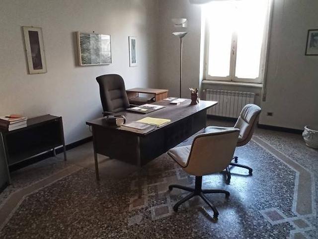 Appartamento in affitto a Savona corso Italia, non arredato/vuoto, terrazzo, ascensore TrovaCasa