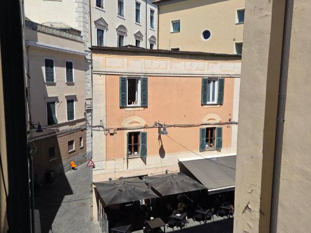 Appartamento in affitto a Savona SV