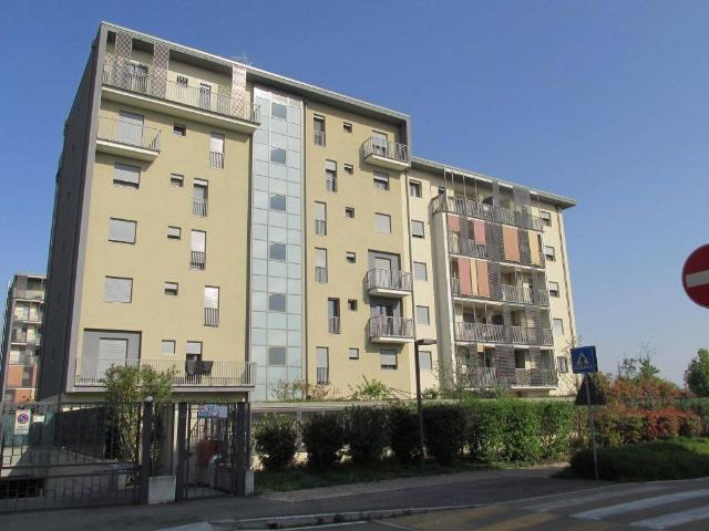 Appartamento in affitto a Segrate via trento 43, arredato, box, terrazzo TrovaCasa
