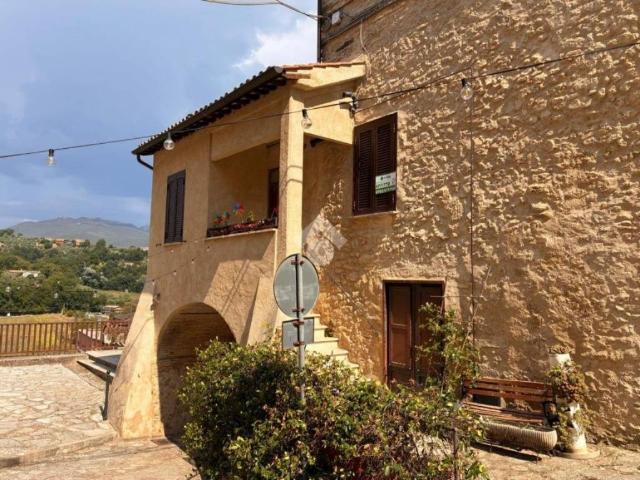 Appartamento in affitto a Selci RI