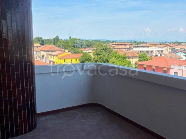 Appartamento in affitto a Selvazzano Dentro via Firenze, non arredato/vuoto, terrazzo, ascensore TrovaCasa