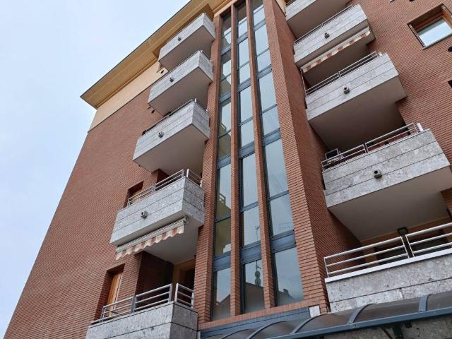 Appartamento in affitto a Senago MI