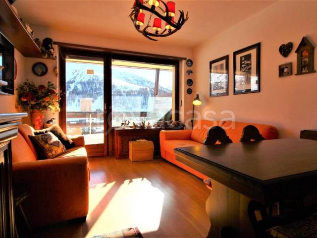Appartamento in affitto a Sestriere via Europa, 7, arredato, posto auto, terrazzo TrovaCasa