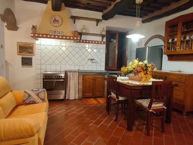 Appartamento in affitto a Seravezza